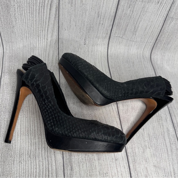 Badgley Mischka Mark & James MARCY Black Leather Platform Heels Pumps Size 8M - Picture 7 of 7